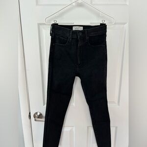 Women's Black Abercrombie high rise skinny jeans